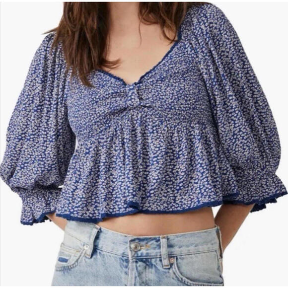 Free People Tops - Free People Britnee Floral Cropped Peplum Smocked Puff Sleeve Top M Blue White